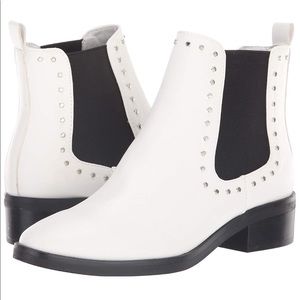Arrive Dolce Vita Bootie